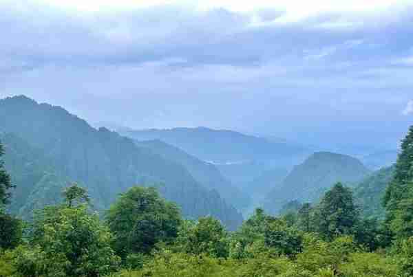 超详细超实用！峨眉山2天1晚徒步攻略收藏起来慢慢看