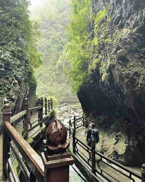 超详细超实用！峨眉山2天1晚徒步攻略收藏起来慢慢看