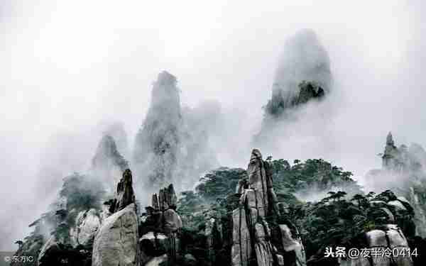 笔落惊风雨，诗成泣鬼神