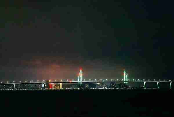 珠澳海湾夜游，领略不一样的璀璨夜景