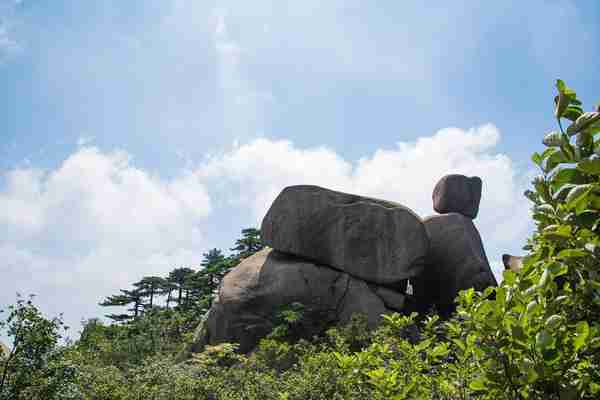 老人山在什么地方