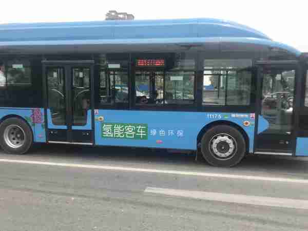 南阳8600万购置氢气车变电动车：氢气太贵，用电划算